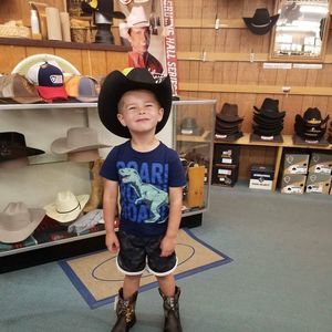 Meet your Posher, Debbie